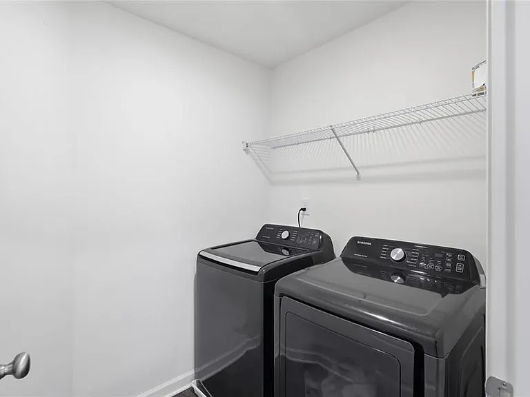586 Morrow Ln SW — Photo 25