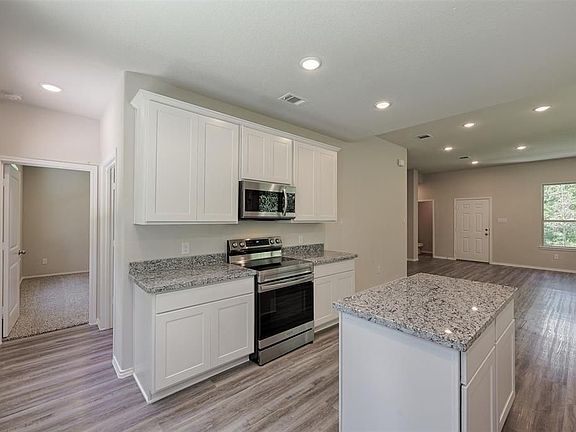 3rd image of 704 Pine Bough Ln