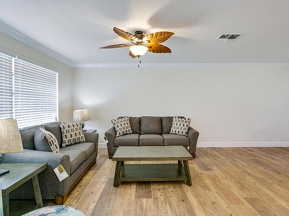 5th image of 1840 Oakwood Trl