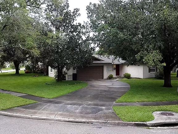 2nd image of 1809 Nottingham Dr