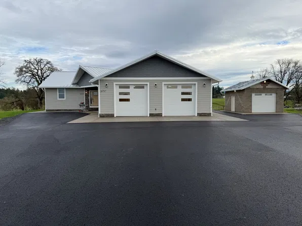 38797 Griggs Dr, Lebanon, OR 97355