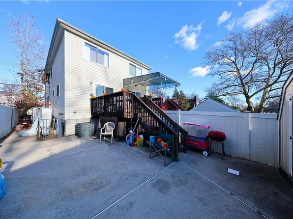 20a Buel Avenue image 24 of 30