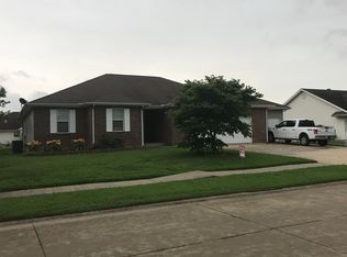 909 Plantation Blvd, Sikeston, MO 63801