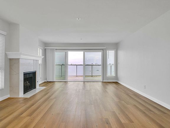 5th image of 3888 Riviera Dr Unit 104