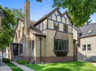 139 Prairie Ave, Wilmette, IL