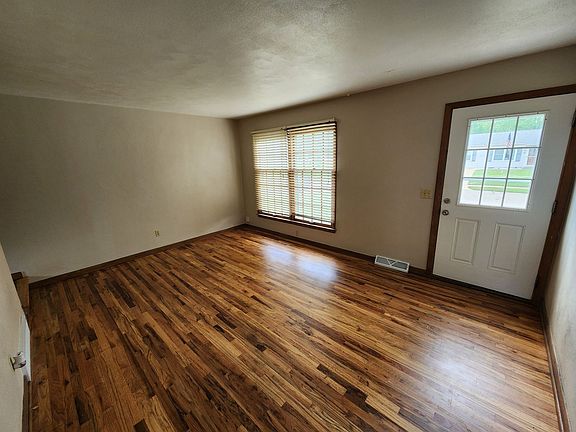 5th image of 3316 10th St #3318