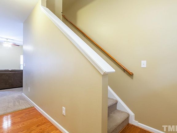 4th image of 218 Lick Creek Ln