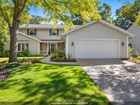 425 E Fox Run Cir, Green Bay, WI 54302