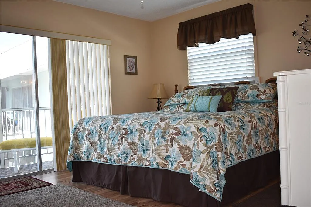 2 bed, 1141 sqft, $3,200 — Photo 1