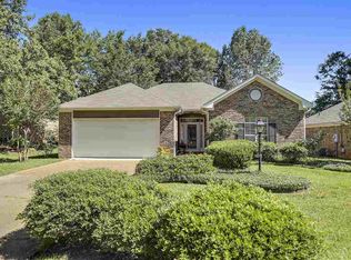 1010 Camdenmill Dr, Ridgeland, MS 39157