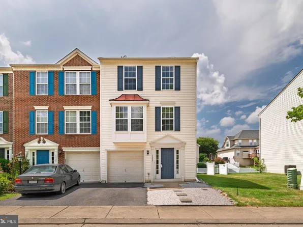 1337 Steed St, Ranson, WV 25438