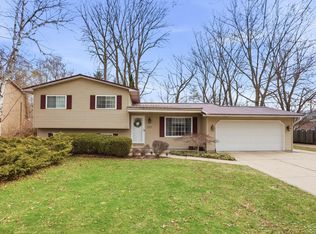 3804 Sweetbrier Ter, Midland, MI 48642
