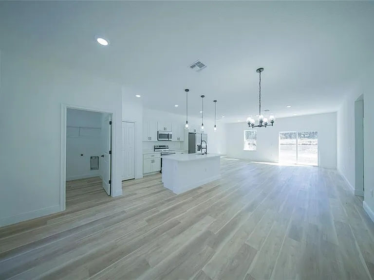 13753 SW 79th Terrace Rd — Photo 2