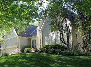 9507 Pine St, Lenexa, KS 66220