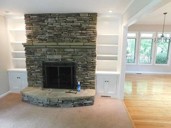 5th image of 2910 Robertswood Dr