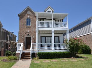 597 N Rupple Rd, Fayetteville, AR 72704