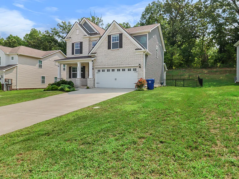 1055 Ross Farms Blvd — Photo 4