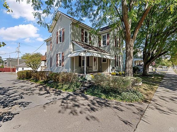 2nd image of 927 E Central Ave