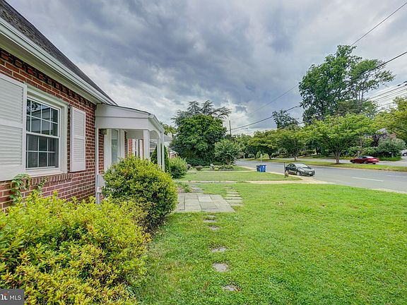 4th image of 5116 Bradley Blvd
