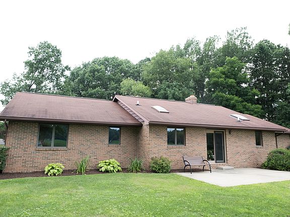 3rd image of 4945 Clearwater Dr