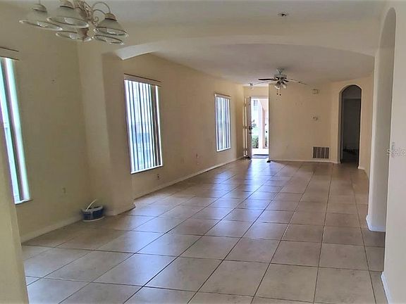 3rd image of 13415 Fairway Glen Dr APT 104