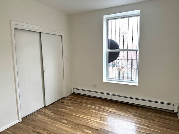 4th image of 287 Columbia St APT 2