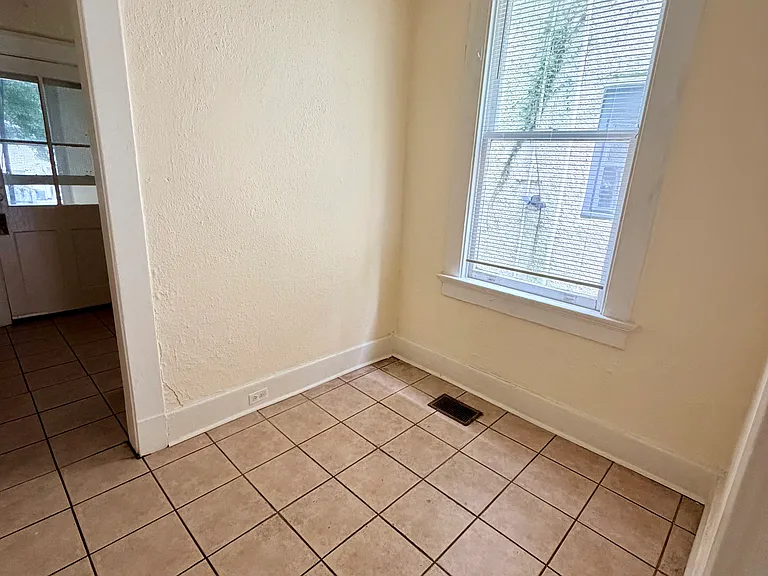 3850 Napoleon Ave — Photo 13