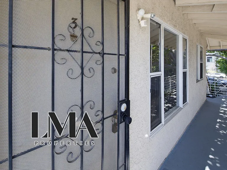1453 Butler Ave #3 — Photo 16