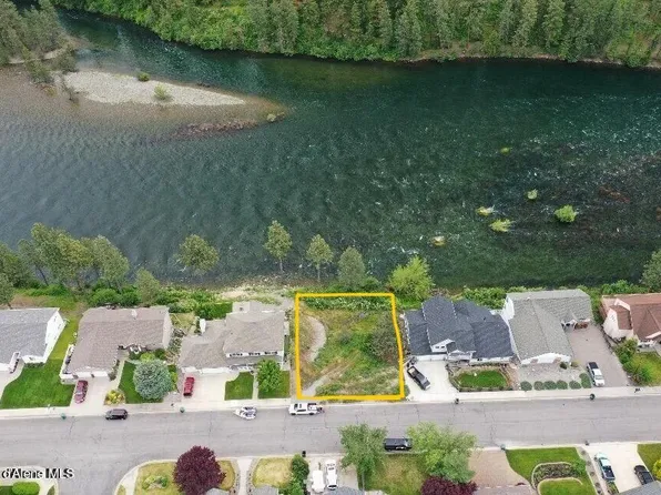 695 S Majestic View Dr, Post Falls, ID 83854