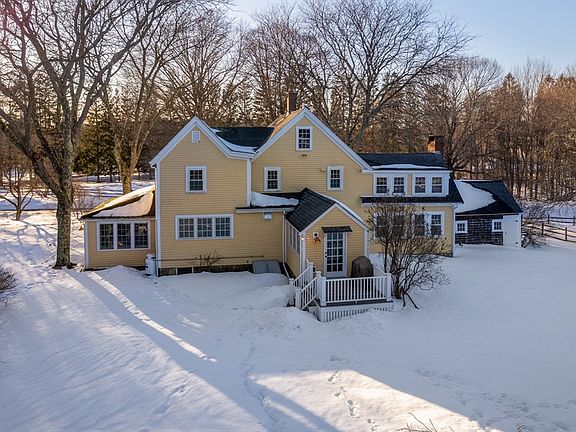 3rd image of 38 Candlewood Rd