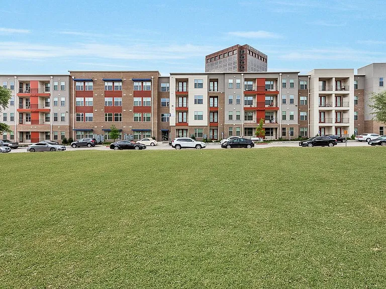 The Mark at Midtown Park — Photo 11