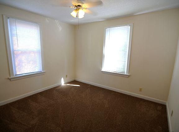 5th image of 1322 Eberhart Ave
