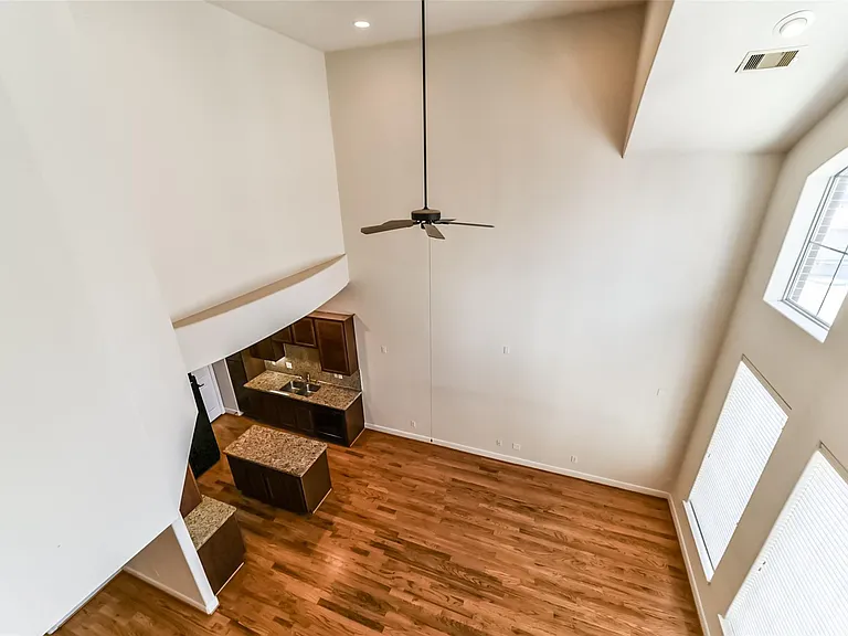 1117 Saint Agnes St #E — Photo 26