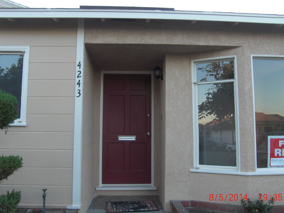 Inviting front entry