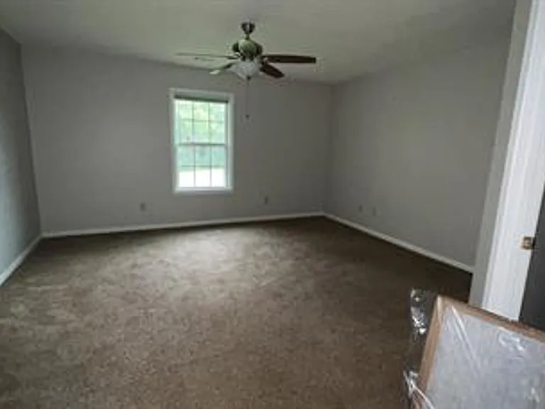 44 Webb Ct NE — Photo 4