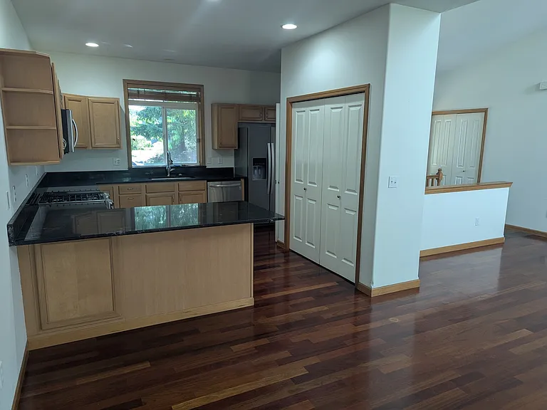 92 Windward Dr — Photo 10