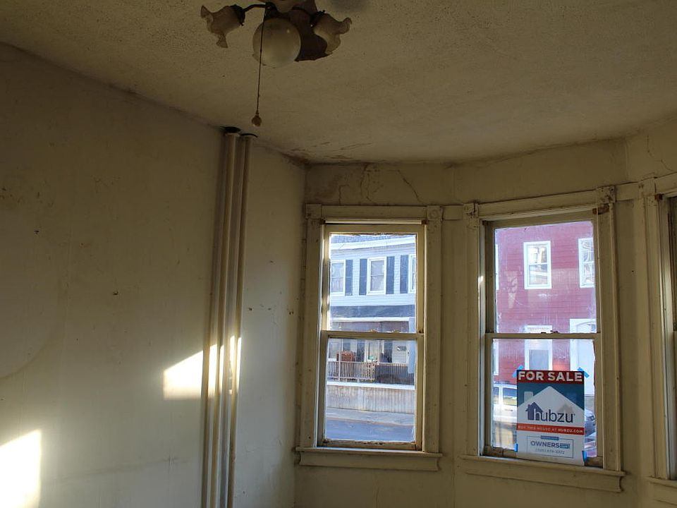 2nd image of 1111 Washington St