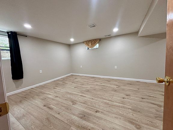 2nd image of 93 Vedder Ave #Basement