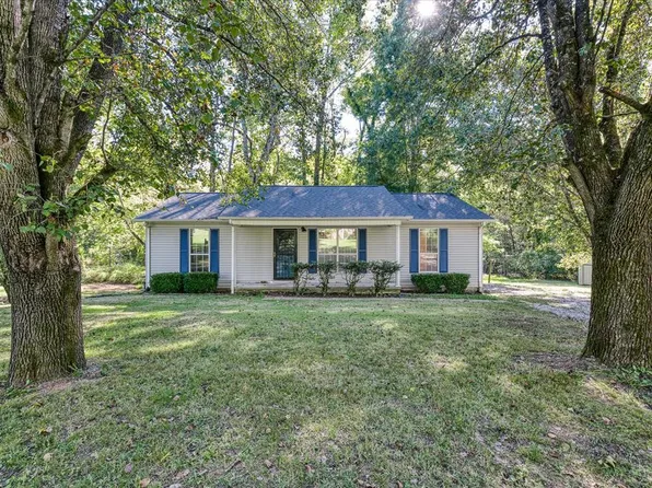 740 Robinson Rd, Cookeville, TN 38501
