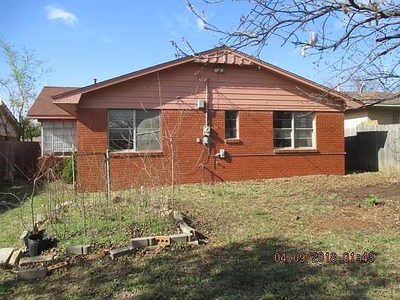 Back of house has garden spot.