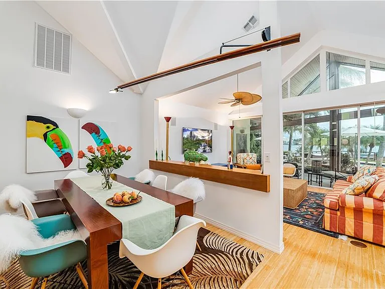 883 Galleon Dr — Photo 10