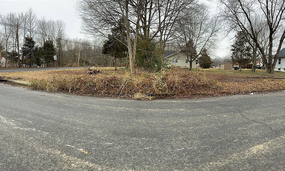 1st image of 312 Park Dr