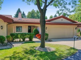 8 Fiesta Ct APT D, Appleton, WI 54911