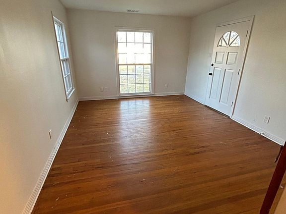 5th image of 1111 Lucille St