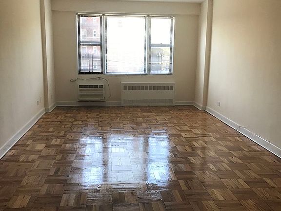 3rd image of 9801 67th Ave APT 7X