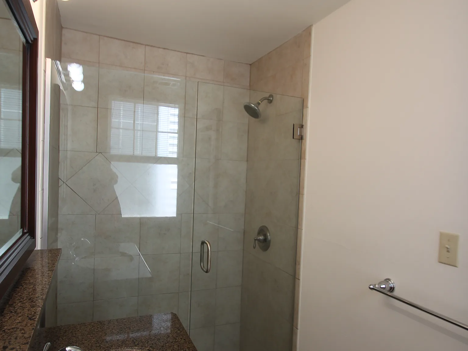 1 bed, $1,300 — Photo 3