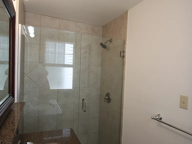 1629 Bordeaux St #K — Photo 3