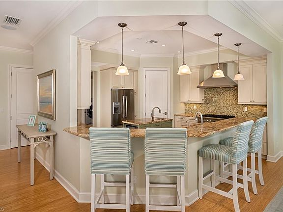 4th image of 1717 Jewel Box Dr