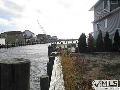 3rd image of 255 Cedar Dr