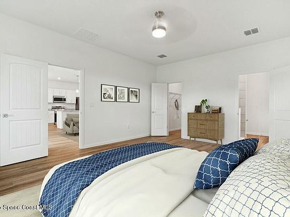 4th image of 338 Comet Ave SE